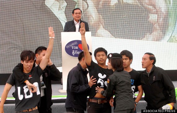 Tướng quân đội Prayuth Chan-ocha (trên cùng) trở thành Thủ tướng Thái Lan sau cuộc đảo chính hồi tháng Năm. 
