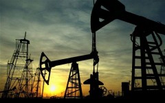 Giá dầu giảm ảnh hưởng đến các nước ra sao? Ảnh: Reuters