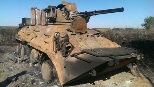 Một thiết giáp của Ukraine bị "nung" đỏ