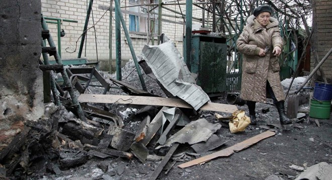 Chiến sự ác liệt bùng nổ tại miền đông Ukraine hôm 18/1 giữa quân chính phủ Kiev và phe ly khai.