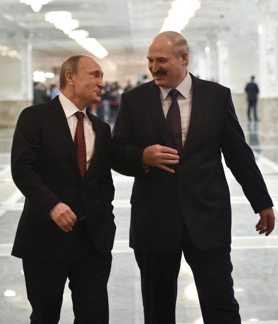 TT Nga Putin trò chuyện với TT Belarus Lukashenko trước cuộc họp thượng đỉnh