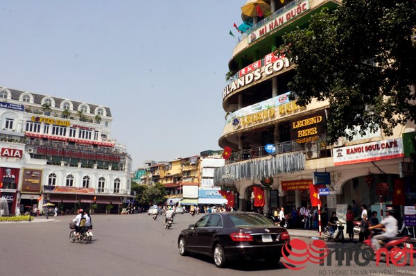 Một góc Quảng trường Đông Kinh Nghĩa Thục.