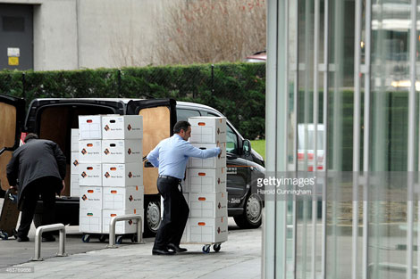 Các nhà điều tra Thụy Sĩ thu thập tài liệu hoạt động của HSBC, tại chi nhánh ở Geneva.