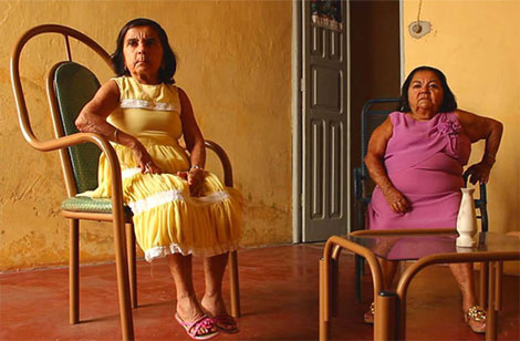 Beatriz và Joana Nascimento là hai chị em song sinh đã 72 tuổi trong cộng đồng người lùn còn lại ở Itabaianinha.