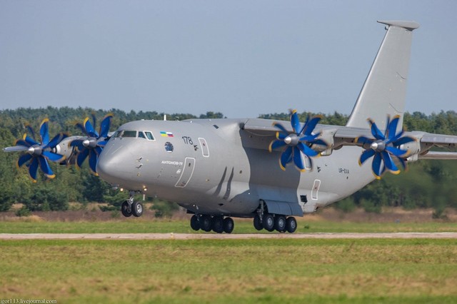 Quan hệ căng thẳng với Ukraine đã khiến Nga phải hủy chương trình hợp tác phát triển máy bay vận tải hạng nặng Antonov An-70
