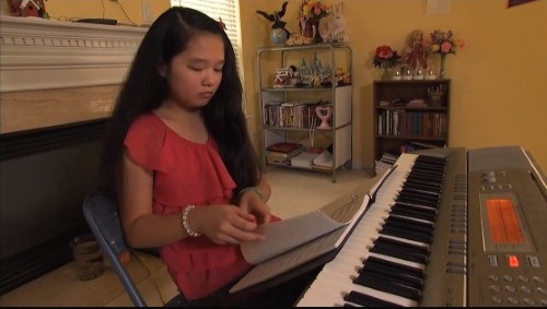 Wendy Võ, thần đồng âm nhạc người Mỹ gốc Việt nói thông thạo 11 thứ  tiếng khác nhau