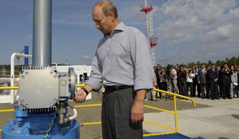 Mới đây, Tổng thống Putin nối lại việc bán khí đốt cho Ukraine, bất chấp việc nợ cũ chưa trả hết.
