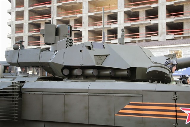 Làm dấy lên nghi ngờ một số bộ phận của xe tăng Armanta mới chỉ được làm tạm bợ