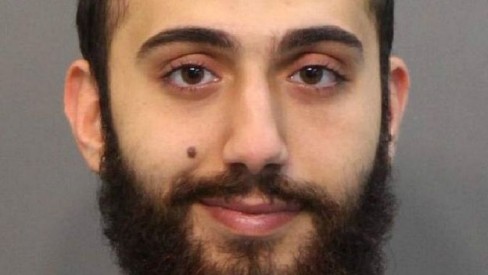 Cục Điều tra Liên bang Mỹ xác nhận danh tính kẻ tấn công là Mohammad Youssuf Abdulazeez, 24 tuổi.