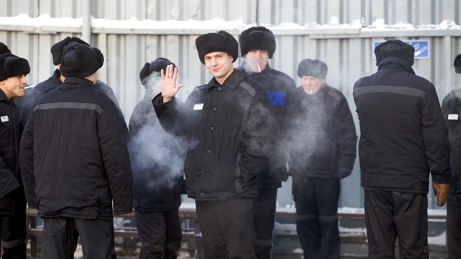 Bên cạnh sự biệt lập cùng việc canh phòng nghiêm ngặt, thời tiết cực đoan ở Siberia còn khiến cuộc sống ở đây khó khăn hơn. Trong mùa đông, nhiệt độ bên trong nhà tù có thể xuống tới âm 11 độ C.