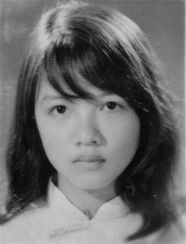 Nữ sinh lớp Đệ Tam (tương đương lớp 10) trường Quốc Gia Nghĩa Tử, Sài Gòn năm 1968.
