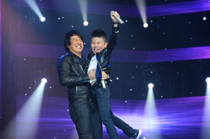 Hiện Thanh Bùi không chỉ thành công trong vai trò ca sĩ, nhạc sĩ mà còn là vị giám khảo rất được yêu mến trong nhiều gameshow Việt.