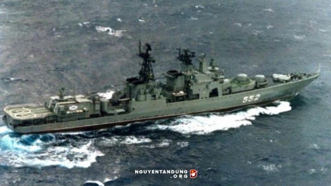 Chiến hạm Đô đốc Tributs của Nga thăm Việt Nam hồi 2012 – hình minh họa