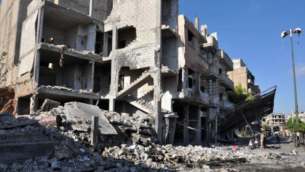 Các quả bom nhằm vào một trạm kiểm soát quân sự ở Homs, theo tin từ thống đốc tỉnh